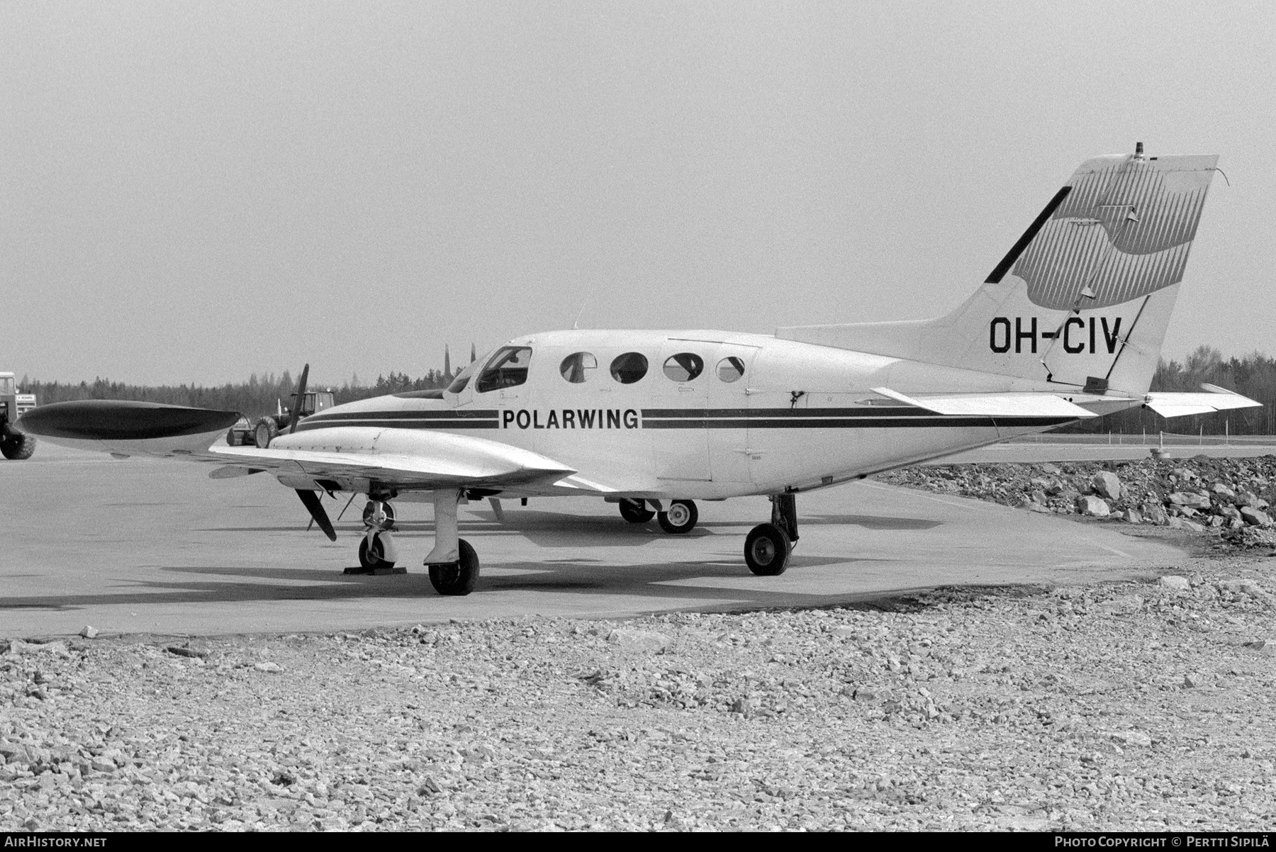 Aircraft Photo of OH-CIV | Cessna 402B Businessliner | Polarwing | AirHistory.net #215666