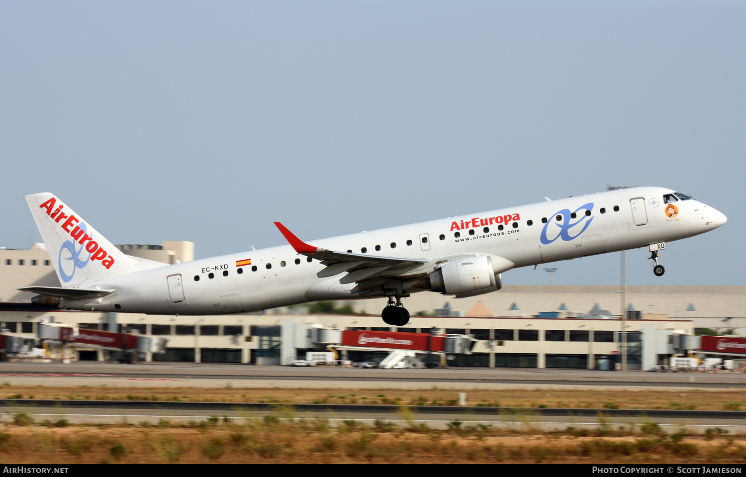 Aircraft Photo of EC-KXD | Embraer 195LR (ERJ-190-200LR) | Air Europa | AirHistory.net #215792