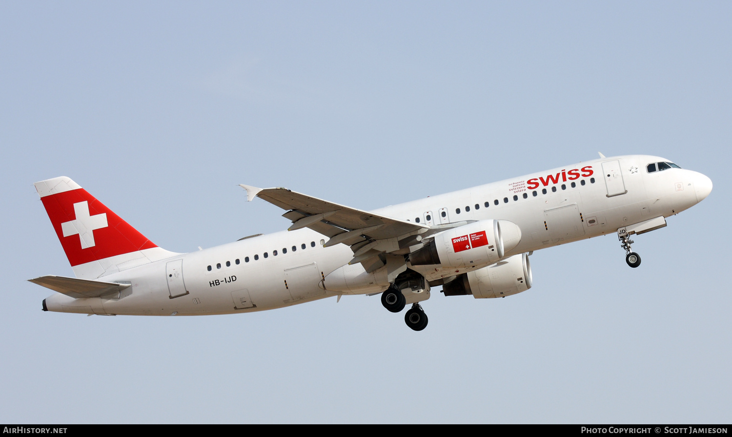 Aircraft Photo of HB-IJD | Airbus A320-214 | Swiss International Air Lines | AirHistory.net #215804