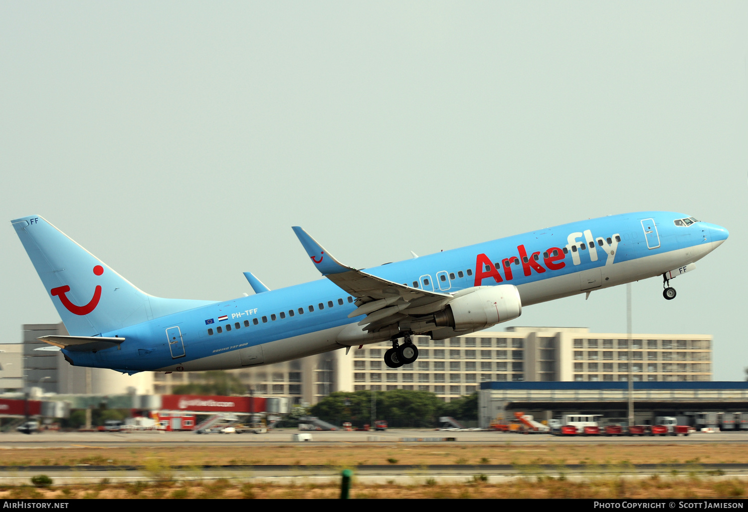 Aircraft Photo of PH-TFF | Boeing 737-86N | ArkeFly | AirHistory.net #215815