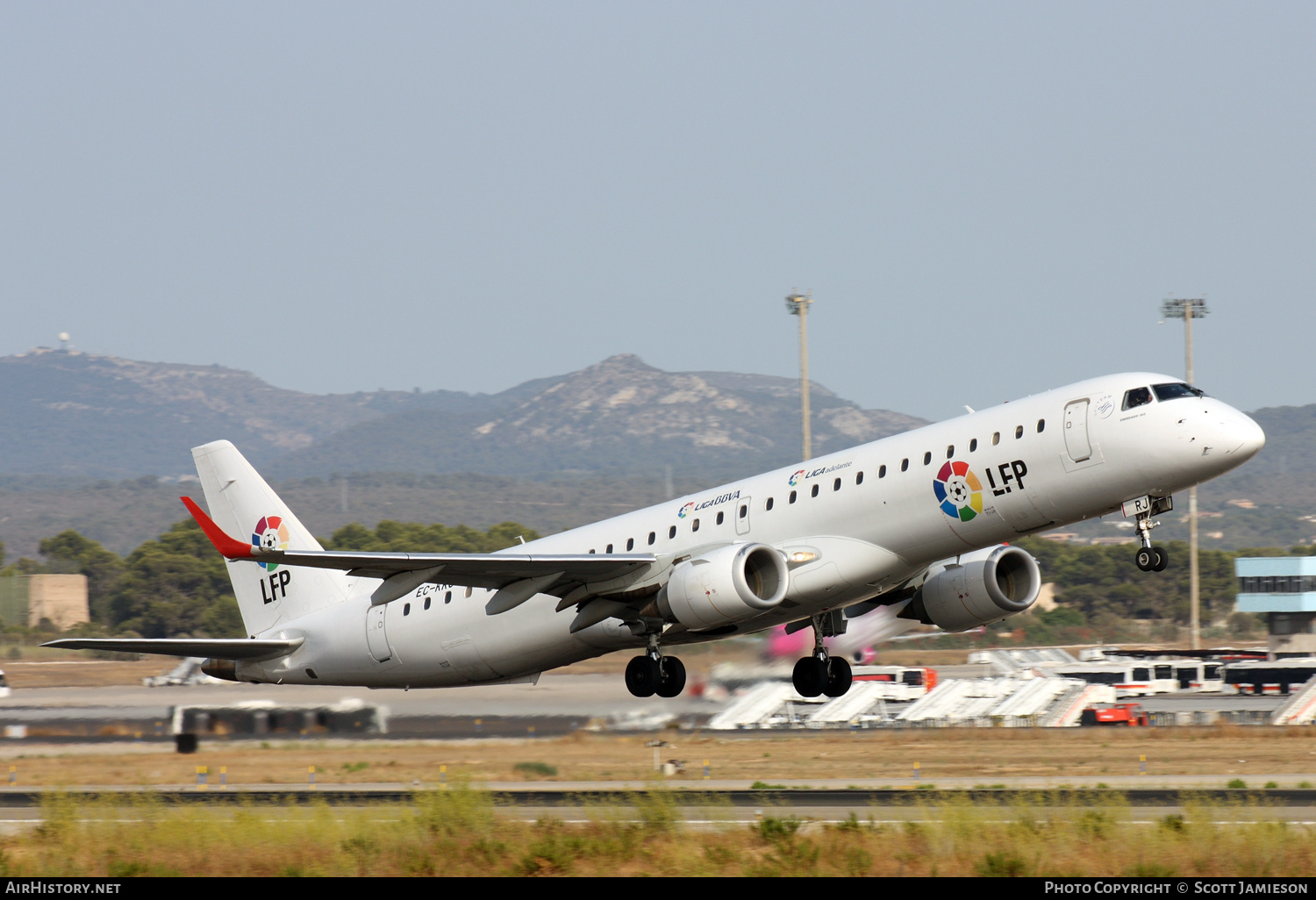 Aircraft Photo of EC-KRJ | Embraer 195LR (ERJ-190-200LR) | Air Europa | AirHistory.net #215819
