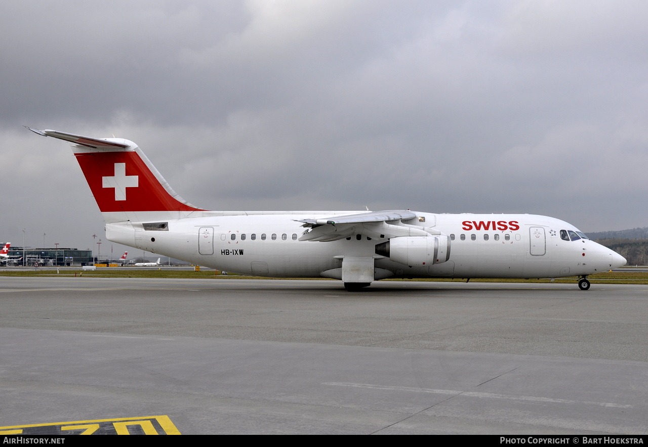 Aircraft Photo of HB-IXW | British Aerospace Avro 146-RJ100 | Swiss International Air Lines | AirHistory.net #215893