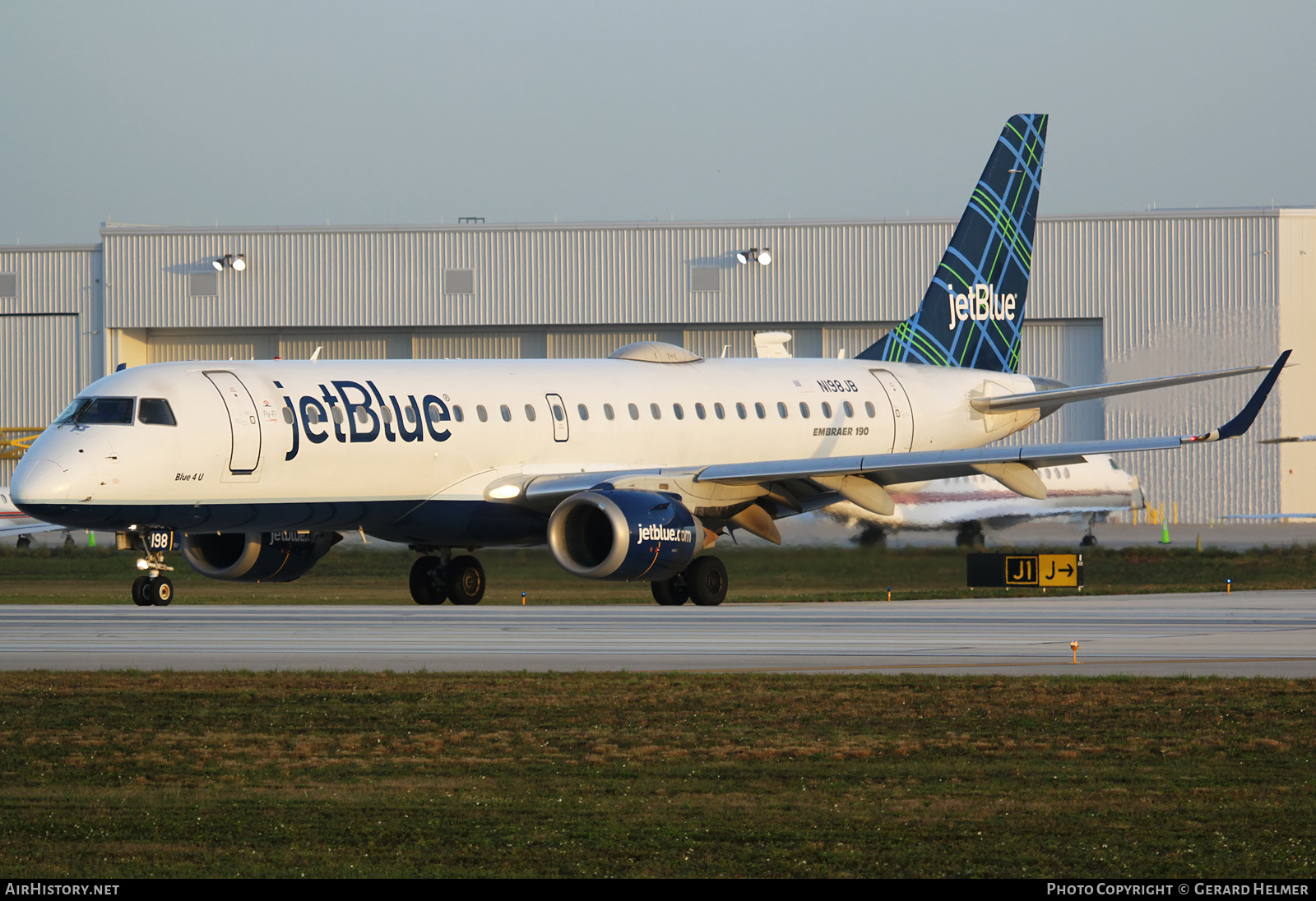 Aircraft Photo of N198JB | Embraer 190AR (ERJ-190-100IGW) | JetBlue Airways | AirHistory.net #215958