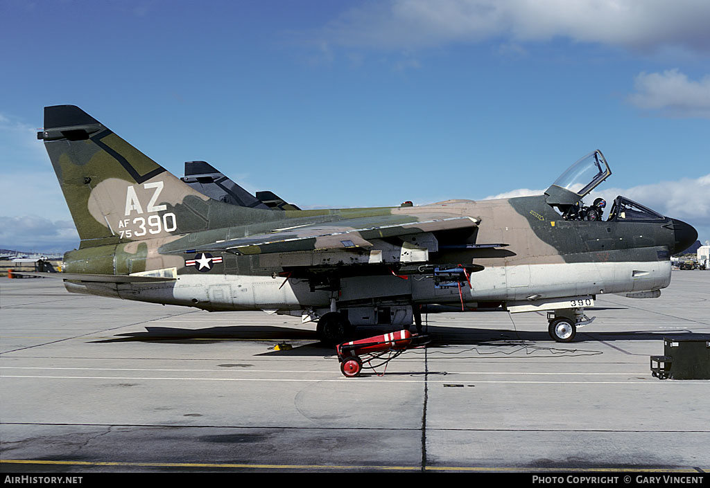 Aircraft Photo of 75-0390 / AF75-390 | Vought A-7D Corsair II | USA - Air Force | AirHistory.net #216098