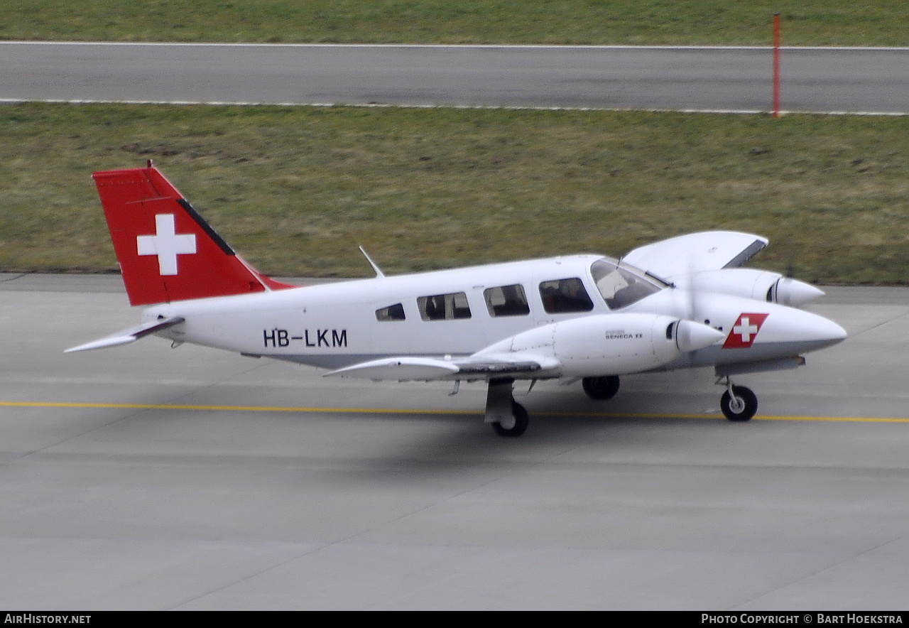 Aircraft Photo of HB-LKM | Piper PA-34-200T Seneca II | AirHistory.net #216234