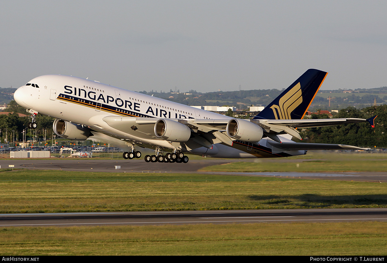 Aircraft Photo of 9V-SKH | Airbus A380-841 | Singapore Airlines | AirHistory.net #216247