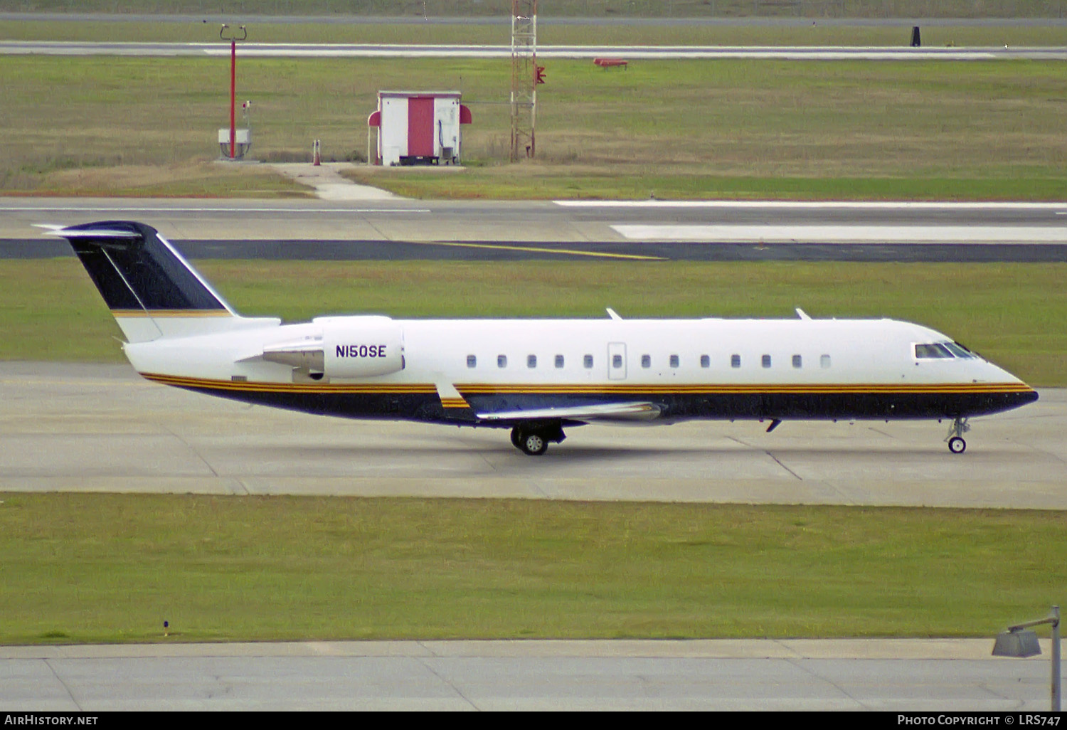 Aircraft Photo of N150SE | Canadair CRJ-200SE (CL-600-2B19) | AirHistory.net #216292