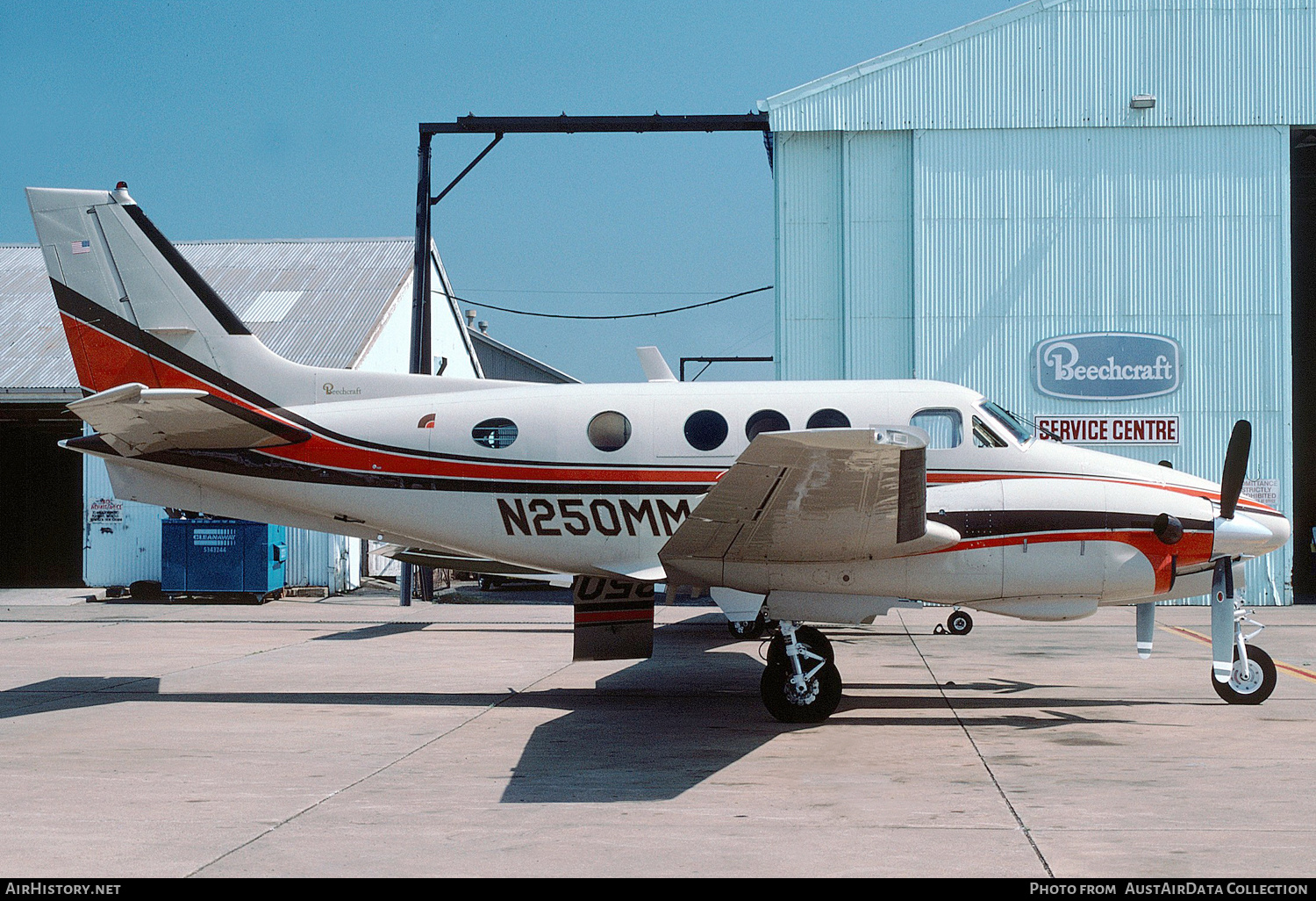 Aircraft Photo of N250MM | Beech E90 King Air | AirHistory.net #216434