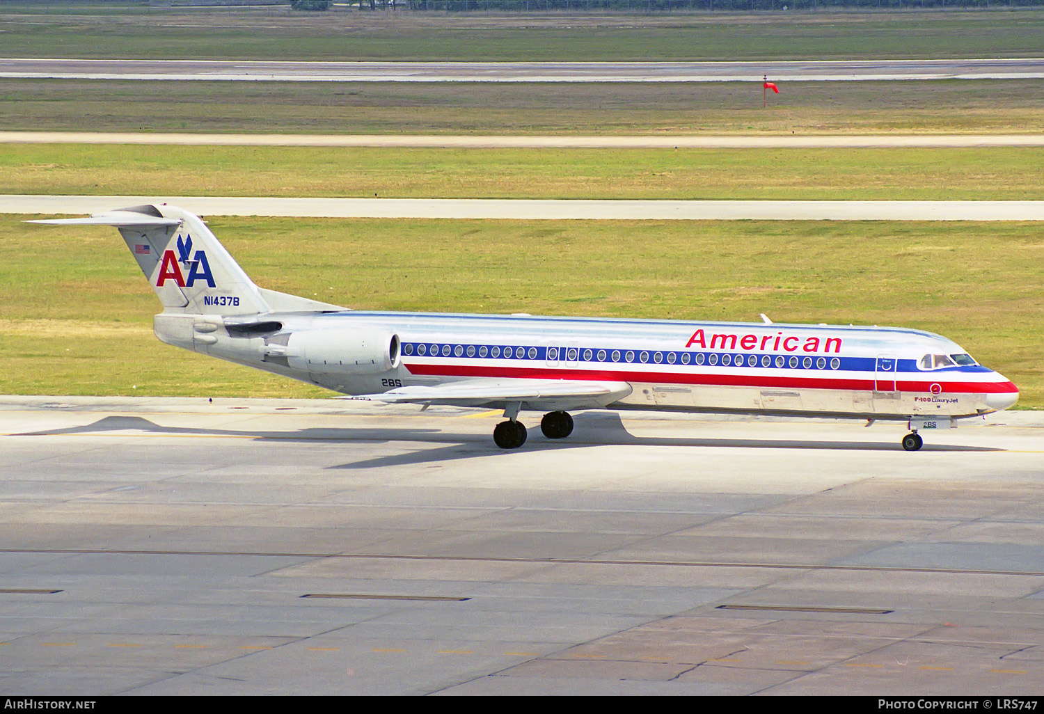 Aircraft Photo of N1437B | Fokker 100 (F28-0100) | American Airlines | AirHistory.net #216492