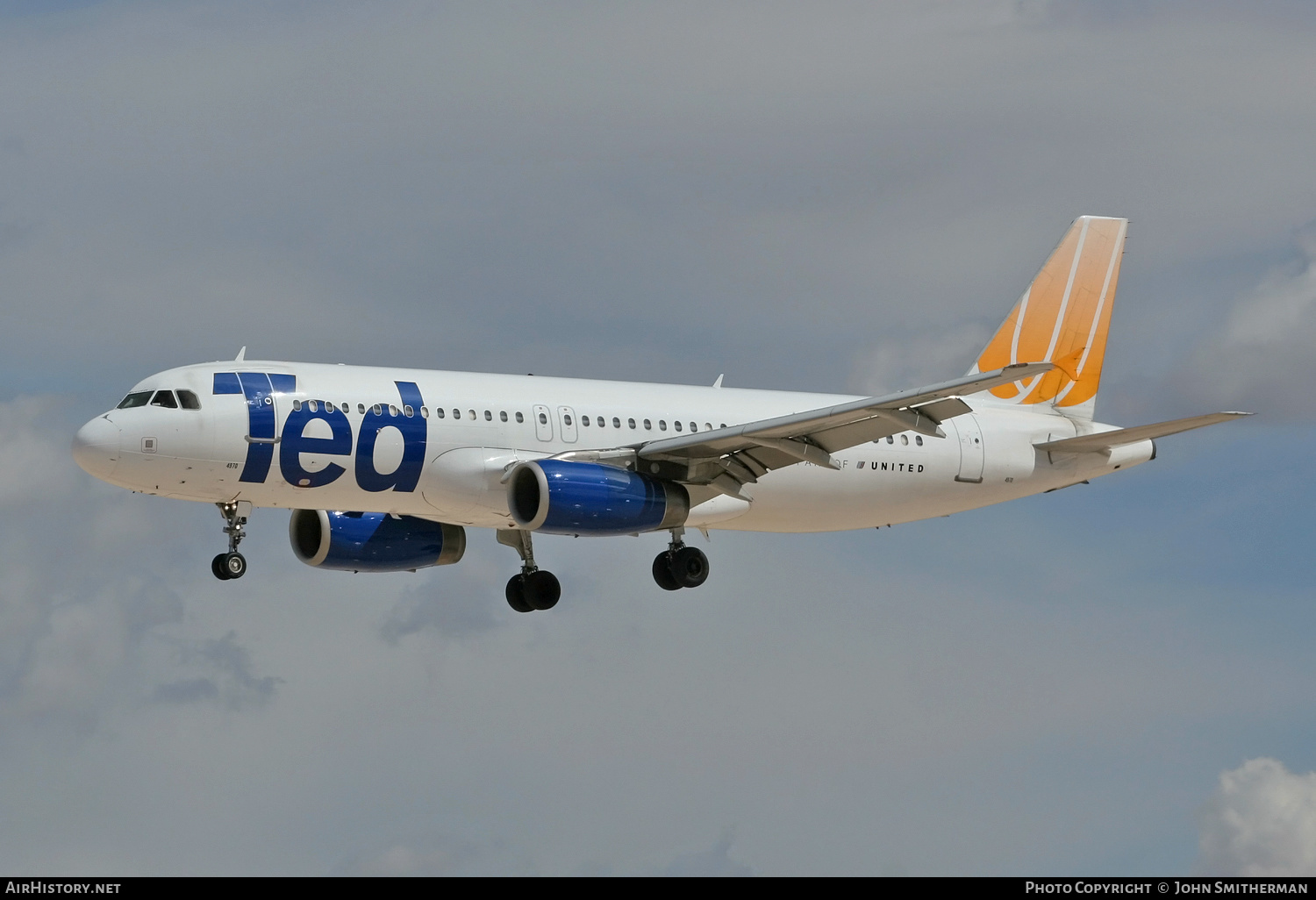 Aircraft Photo of N497UA | Airbus A320-232 | Ted | AirHistory.net #216770
