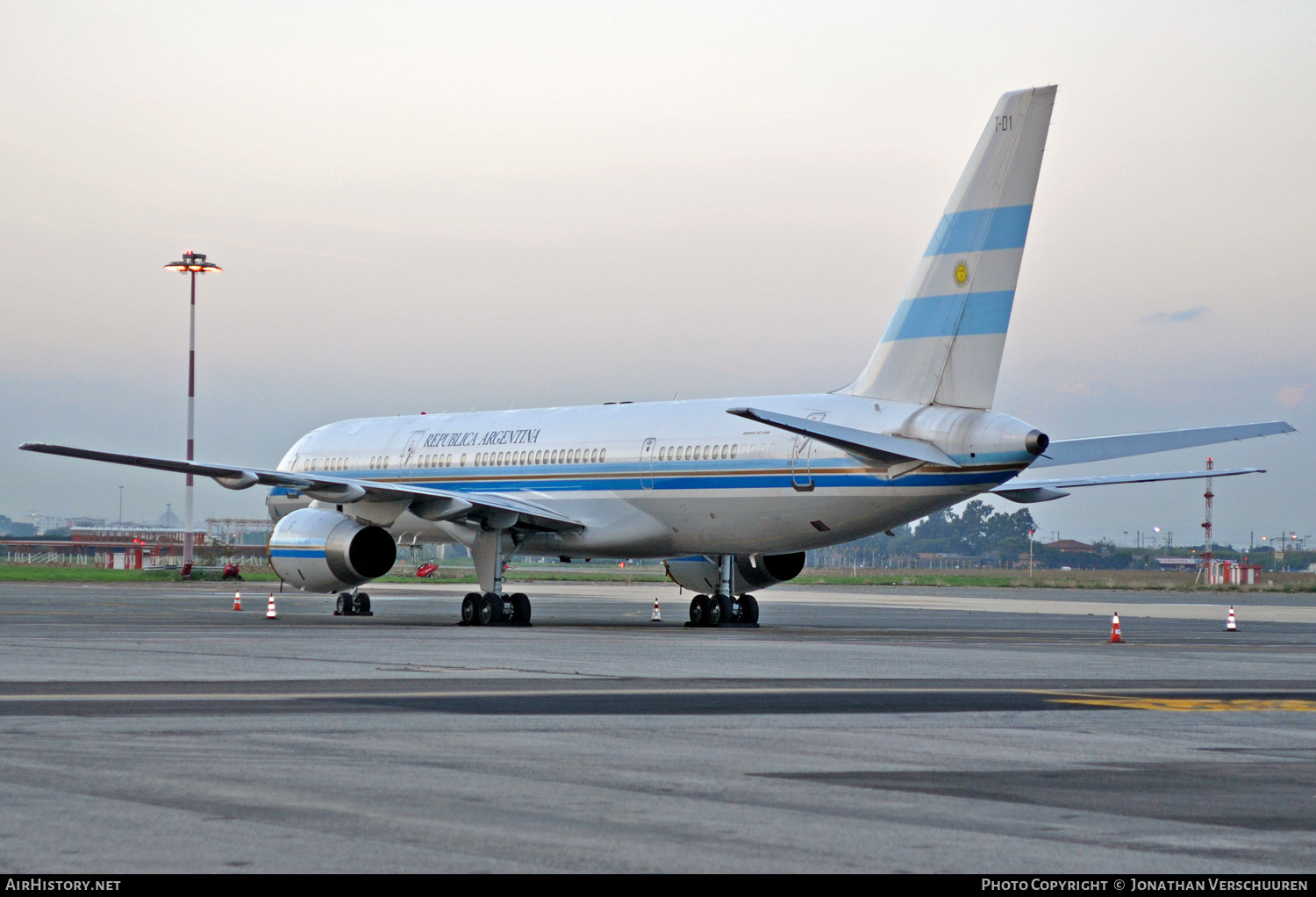 Aircraft Photo of T-01 | Boeing 757-23A | Argentina - Air Force | AirHistory.net #216802