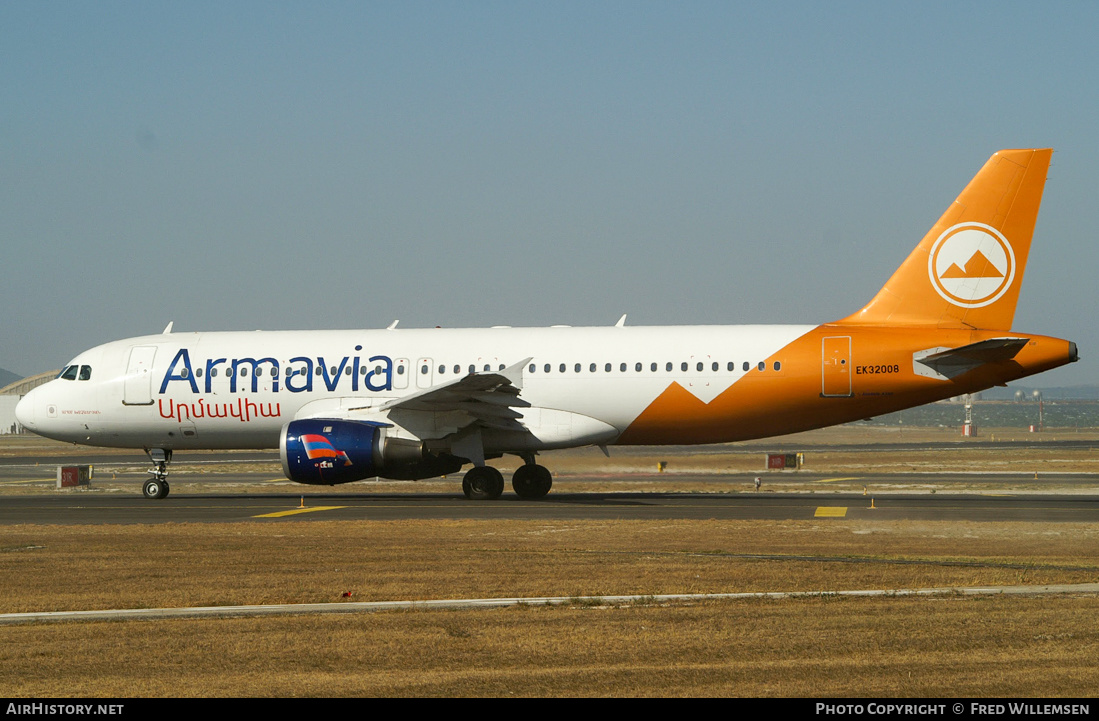 Aircraft Photo of EK32008 | Airbus A320-211 | Armavia | AirHistory.net #216951
