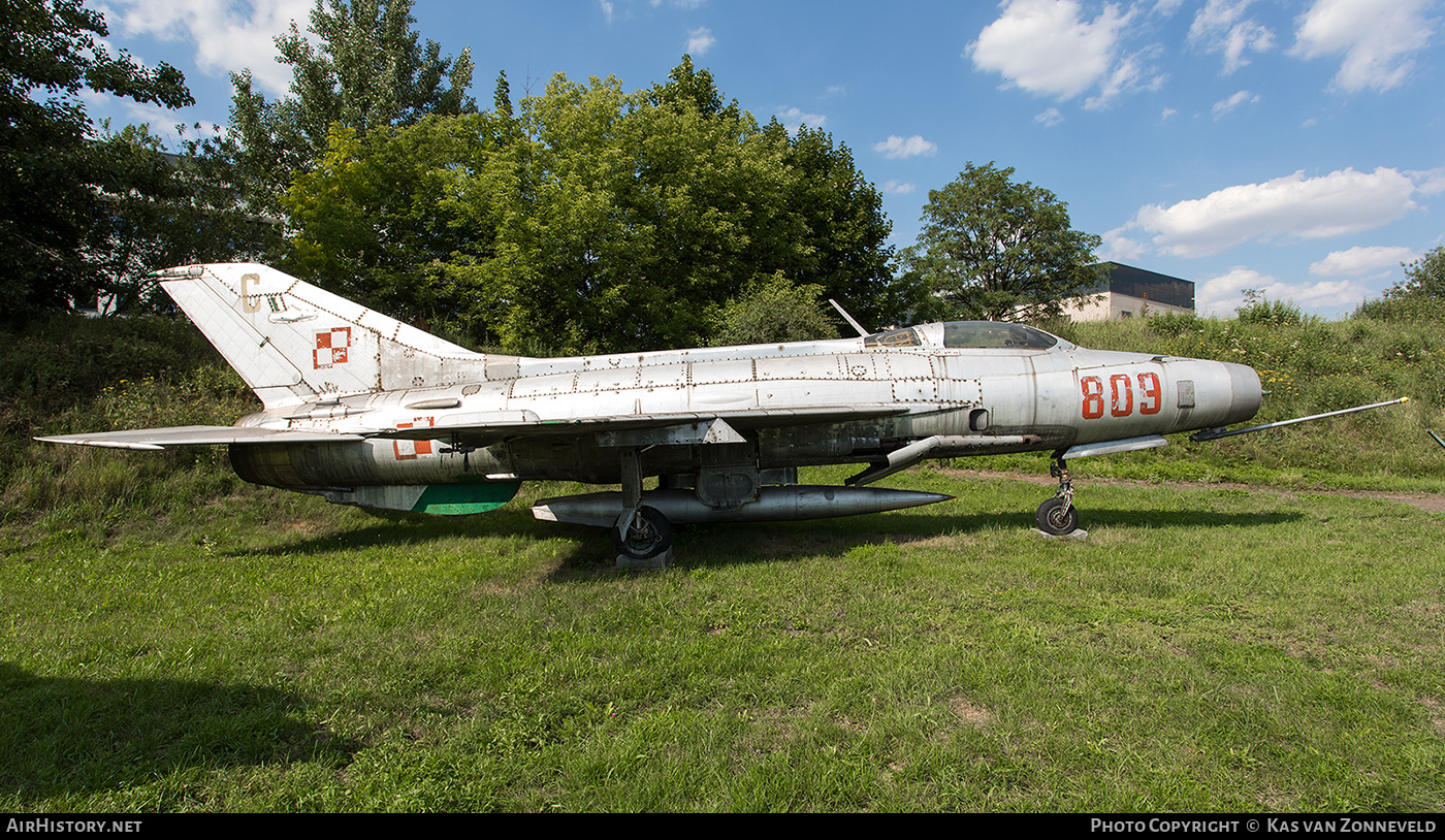 Aircraft Photo of 809 | Mikoyan-Gurevich MiG-21F-13 | Poland - Air Force | AirHistory.net #217071