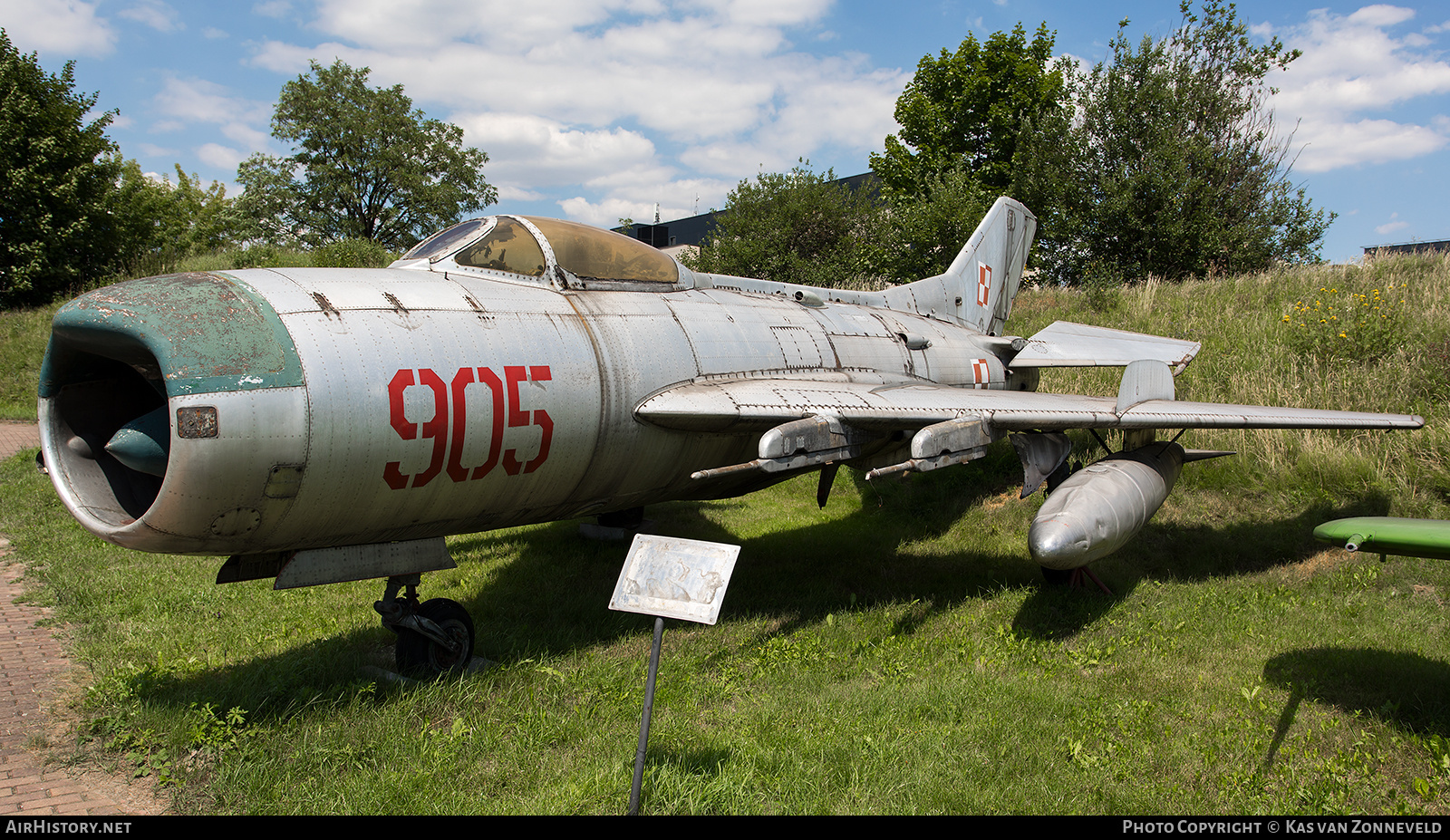 Aircraft Photo of 905 | Mikoyan-Gurevich MiG-19PM | Poland - Air Force | AirHistory.net #217141