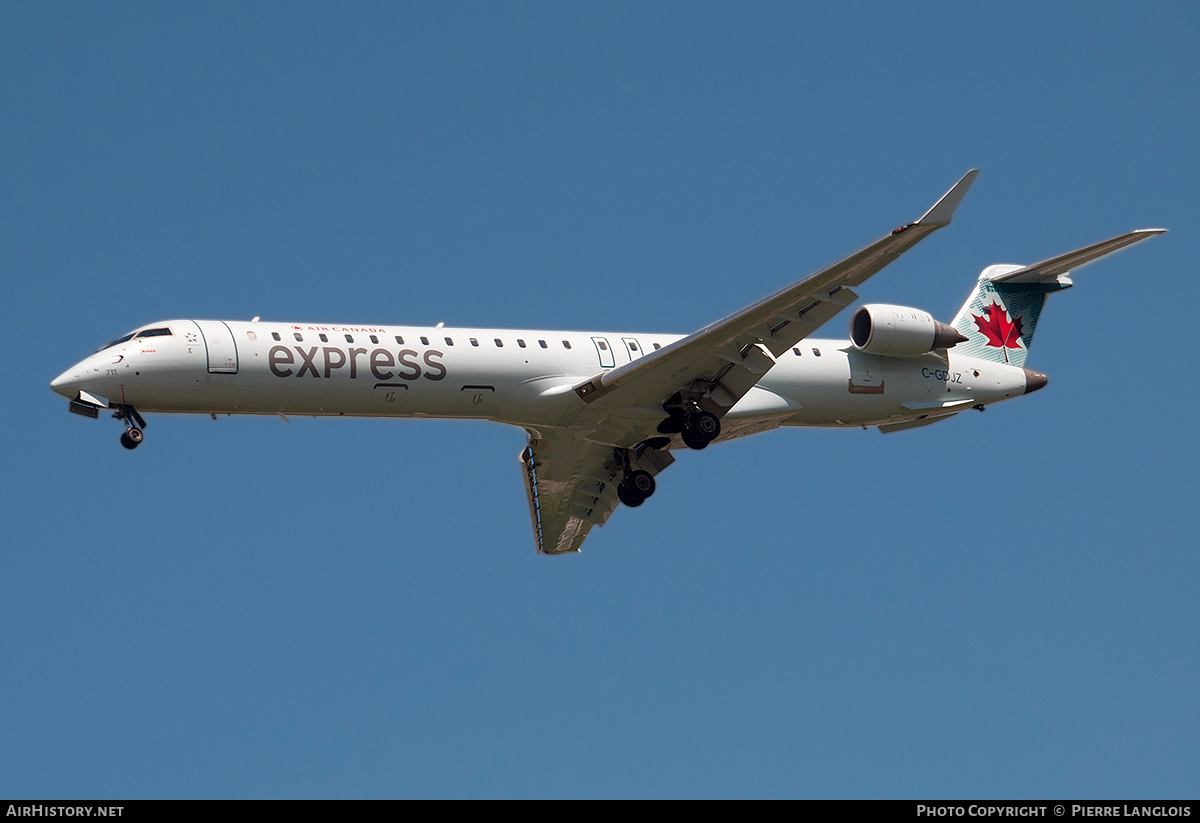 Aircraft Photo of C-GDJZ | Bombardier CRJ-705ER (CL-600-2D15) | Air Canada Express | AirHistory.net #217210