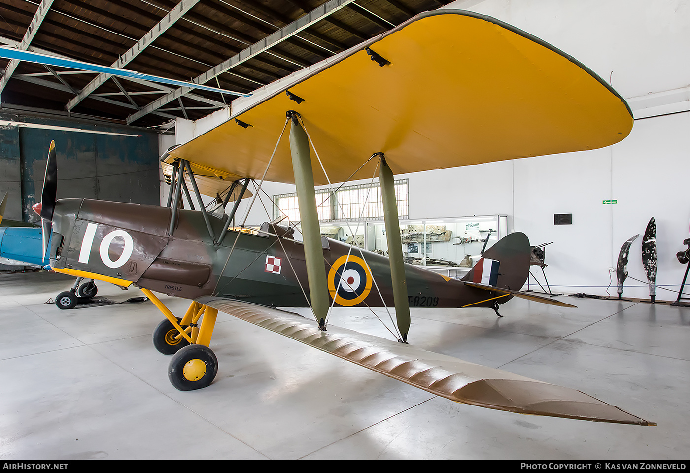 Aircraft Photo of T8209 / T-8209 | De Havilland D.H. 82A Tiger Moth II | UK - Air Force | AirHistory.net #217284