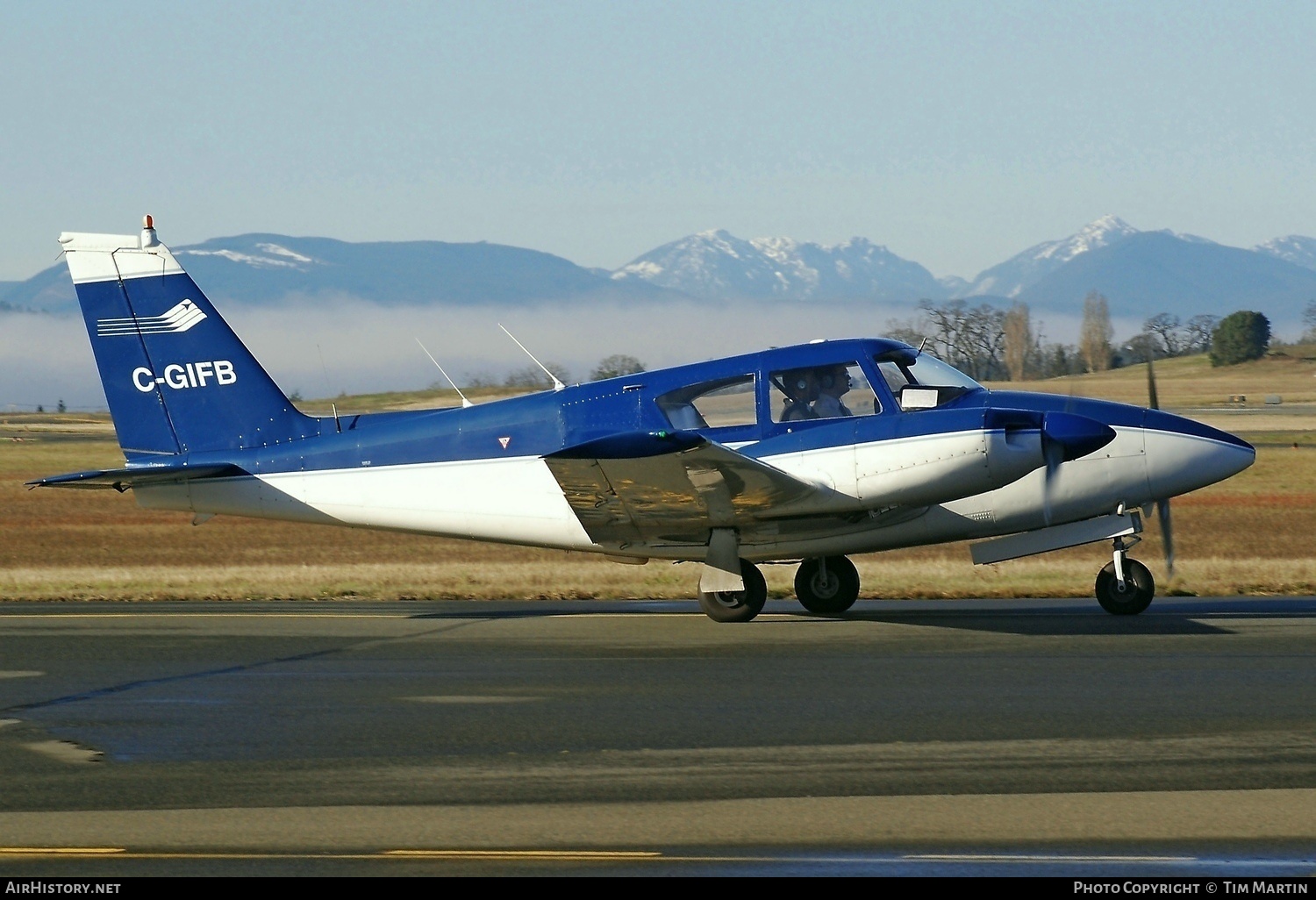 Aircraft Photo of C-GIFB | Piper PA-30 Twin Comanche | AirHistory.net #217293