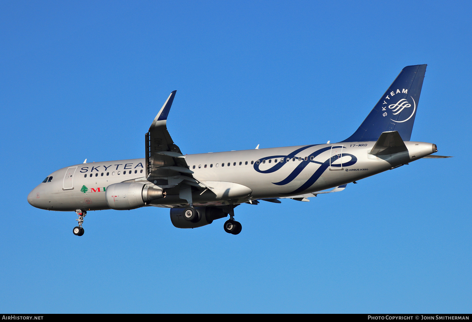Aircraft Photo of T7-MRD | Airbus A320-214 | MEA - Middle East Airlines | AirHistory.net #217333