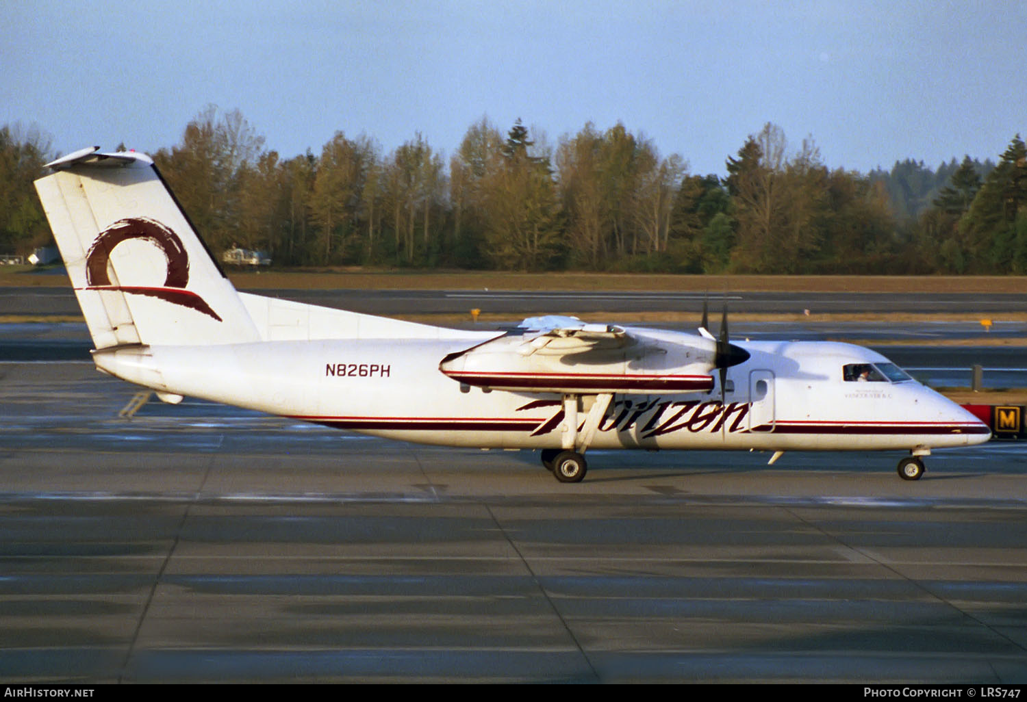 Aircraft Photo of N826PH | De Havilland Canada DHC-8-102 Dash 8 | Horizon Air | AirHistory.net #217376