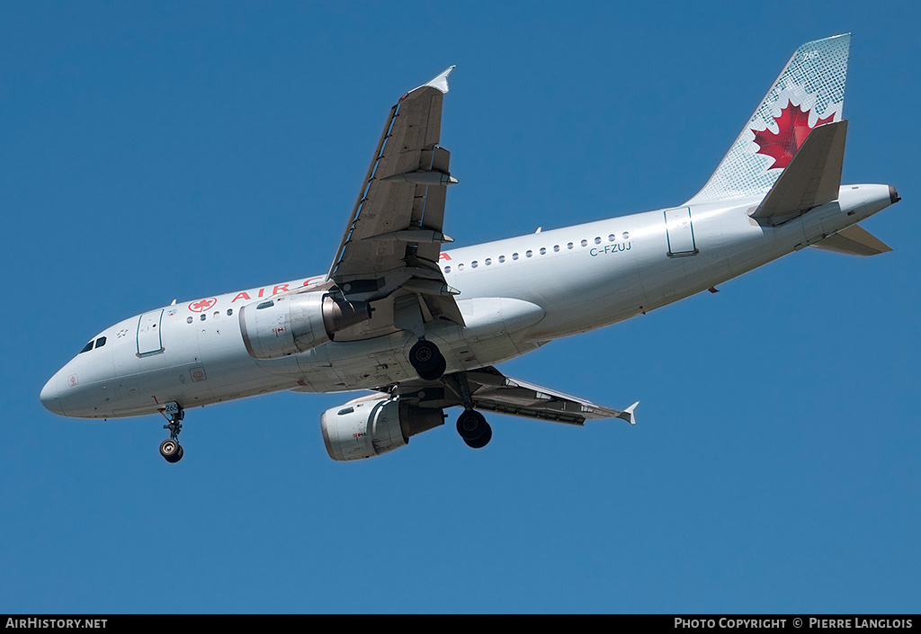 Aircraft Photo of C-FZUJ | Airbus A319-114 | Air Canada | AirHistory.net #217442