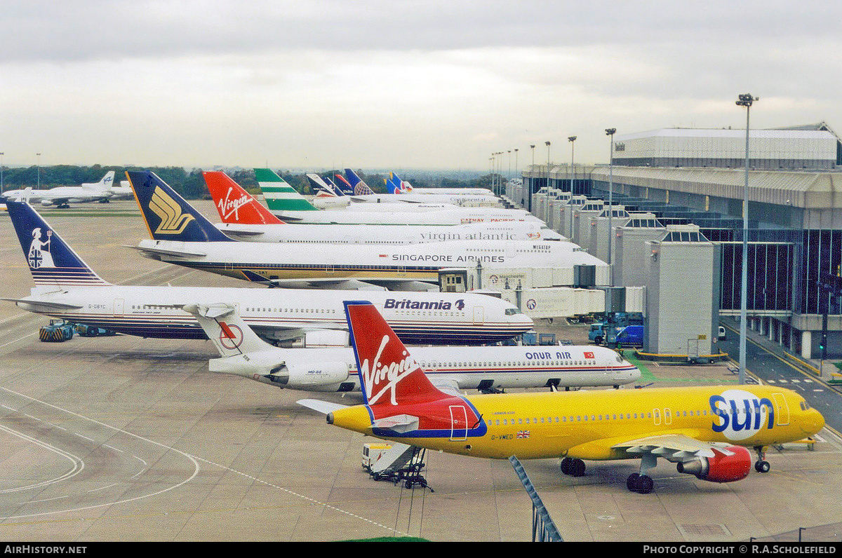 Aircraft Photo of G-VMED | Airbus A320-214 | Virgin Sun | AirHistory.net #217579