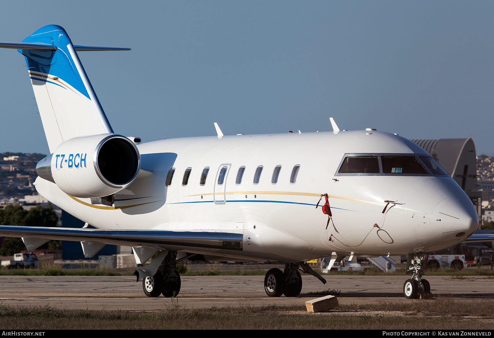 Aircraft Photo of T7-BCH | Bombardier Challenger 605 (CL-600-2B16) | AirHistory.net #217829