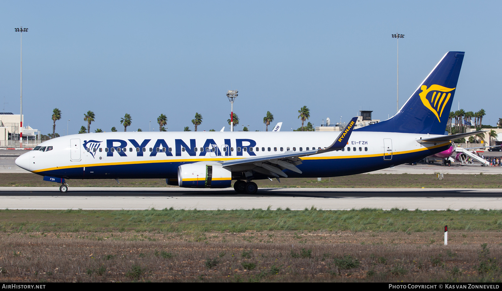 Aircraft Photo of EI-FZH | Boeing 737-800 | Ryanair | AirHistory.net #217862