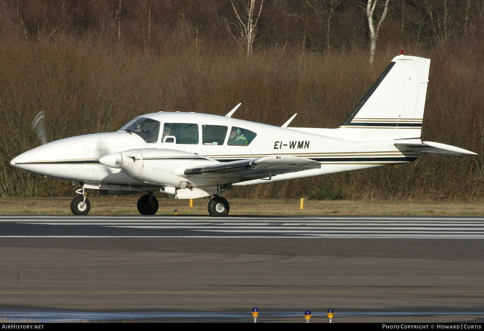 Aircraft Photo of EI-WMN | Piper PA-23-250 Aztec F | AirHistory.net #217918