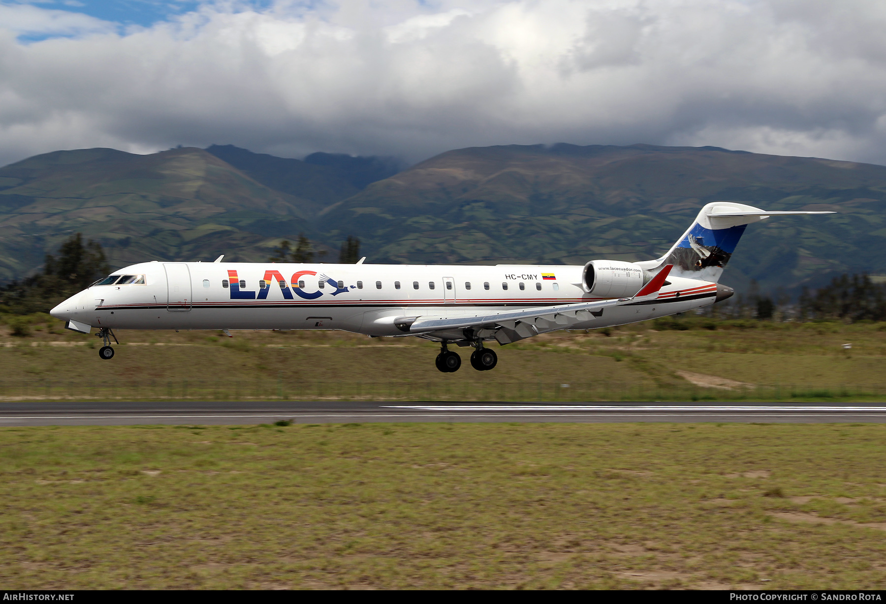 Aircraft Photo of HC-CMY | Bombardier CRJ-200 (CL-600-2B19) | LAC - Línea Aérea Cuencana | AirHistory.net #218052