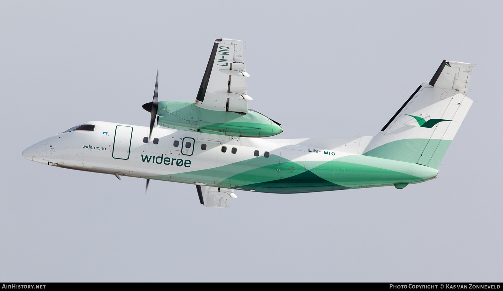 Aircraft Photo of LN-WIO | De Havilland Canada DHC-8-103 Dash 8 | Widerøe | AirHistory.net #218274