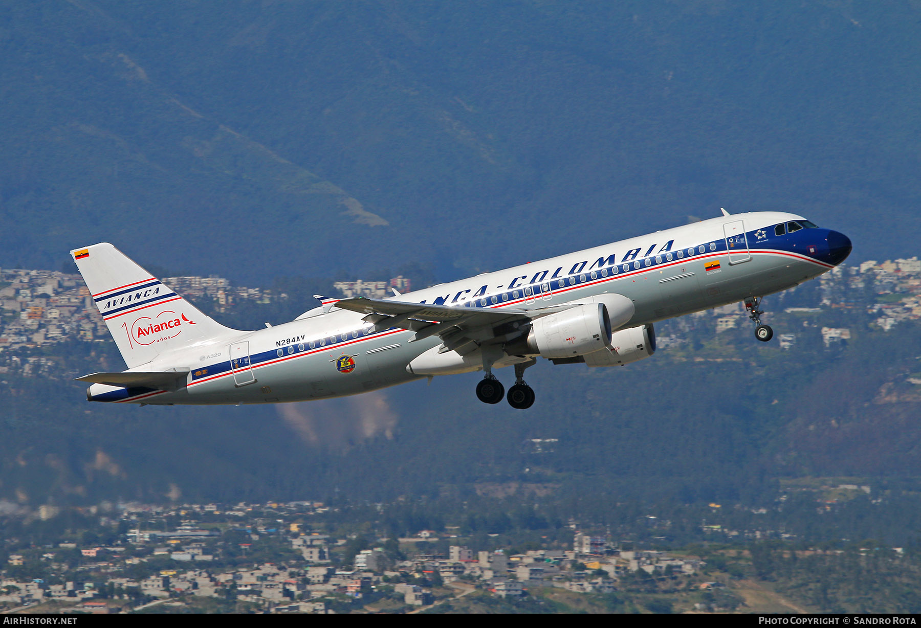 Aircraft Photo of N284AV | Airbus A320-214 | Avianca | Avianca | AirHistory.net #218300