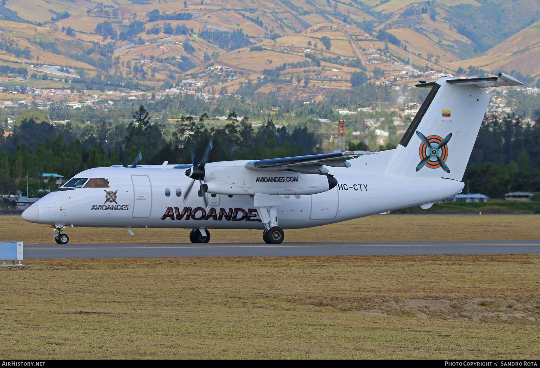 Aircraft Photo of HC-CTY | De Havilland Canada DHC-8-202Q Dash 8 | Avioandes | AirHistory.net #218301