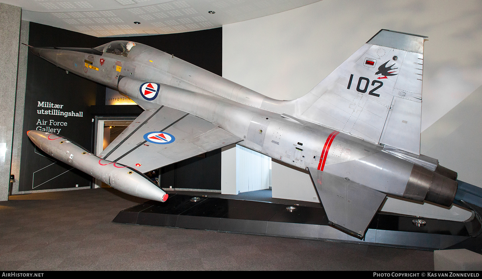 Aircraft Photo of 102 | Northrop RF-5A(G) Freedom Fighter | Norway - Air Force | AirHistory.net #218309