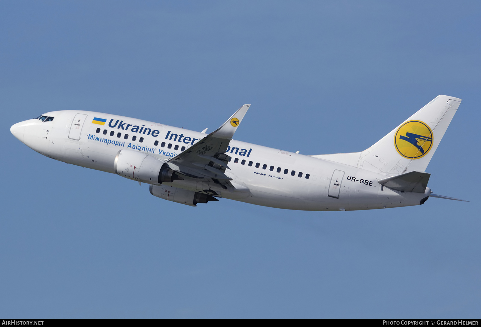 Aircraft Photo of UR-GBE | Boeing 737-548 | Ukraine International Airlines | AirHistory.net #218332