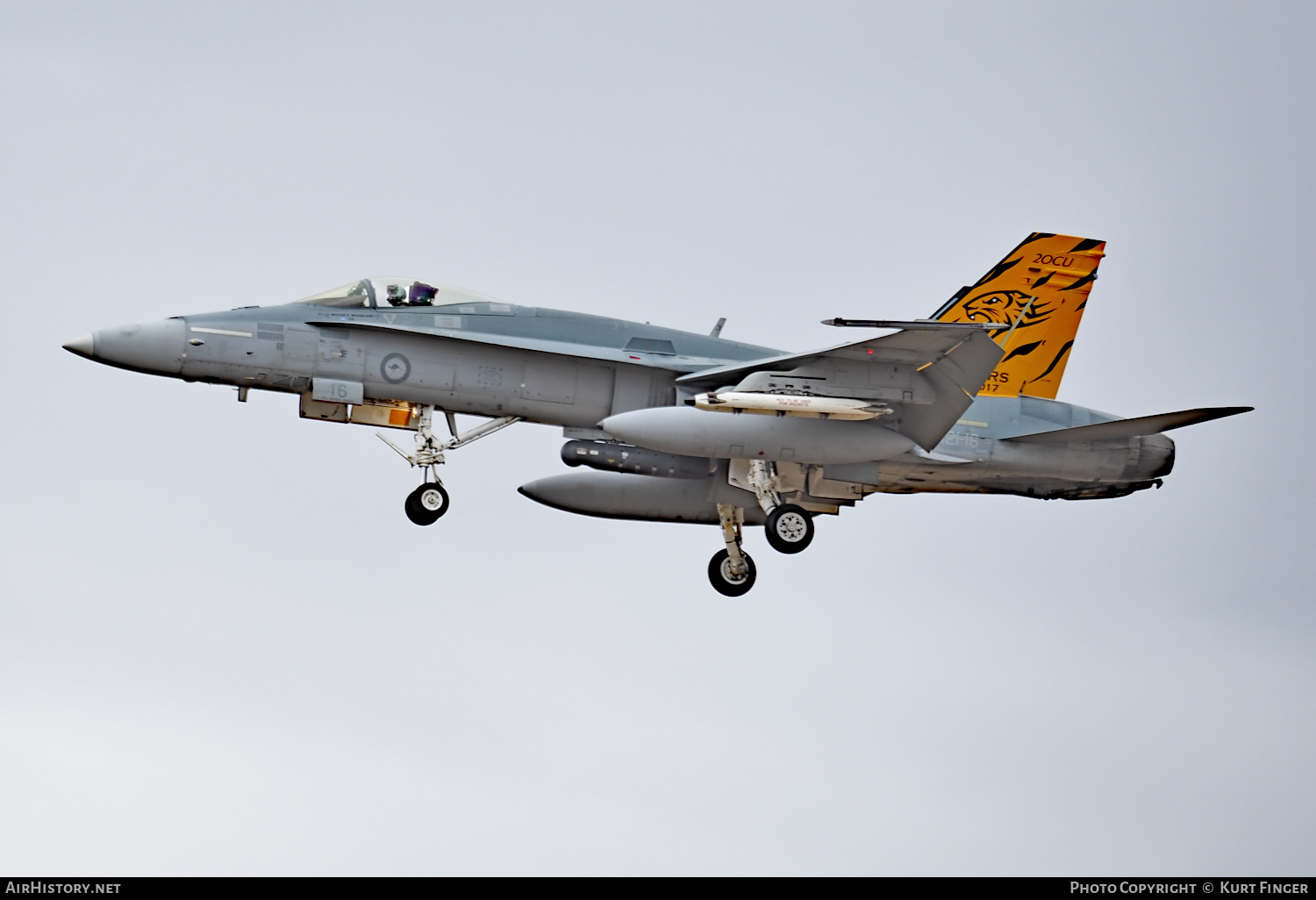 Aircraft Photo of A21-16 | McDonnell Douglas F/A-18A Hornet | Australia - Air Force | AirHistory.net #218534
