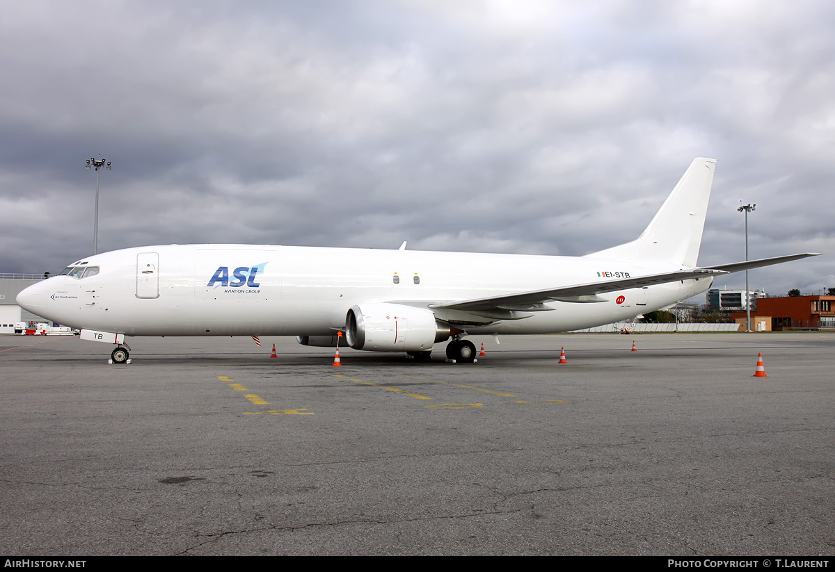 Aircraft Photo of EI-STB | Boeing 737-476(SF) | Air Contractors | AirHistory.net #218541