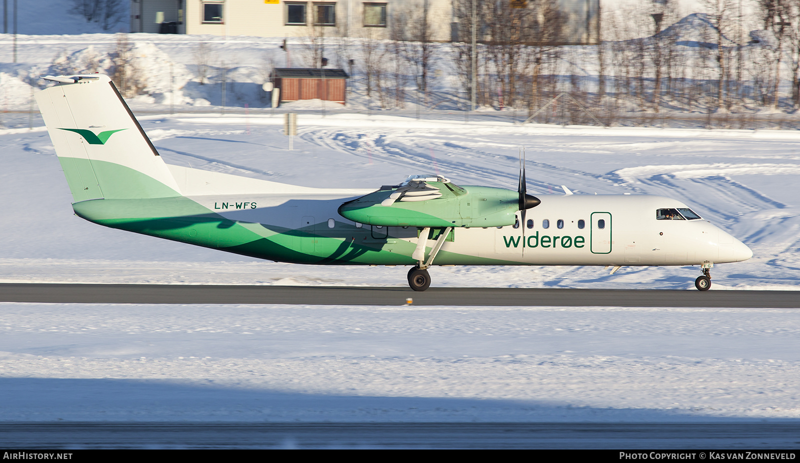 Aircraft Photo of LN-WFS | Bombardier DHC-8-311Q Dash 8 | Widerøe | AirHistory.net #218600