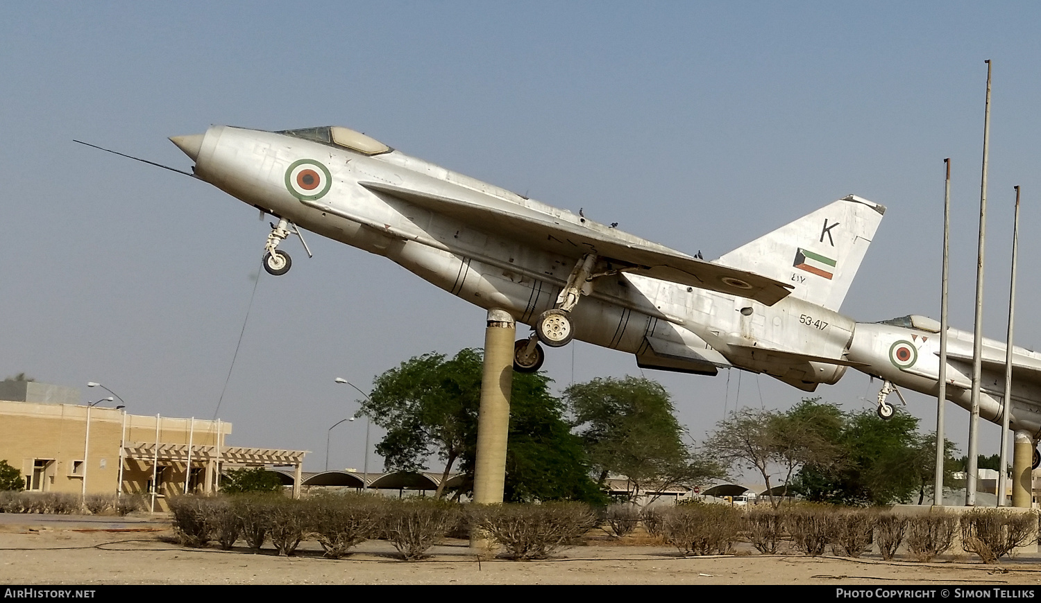 Aircraft Photo of 417 / ٤١٧ | English Electric Lightning F53 | Kuwait - Air Force | AirHistory.net #218658