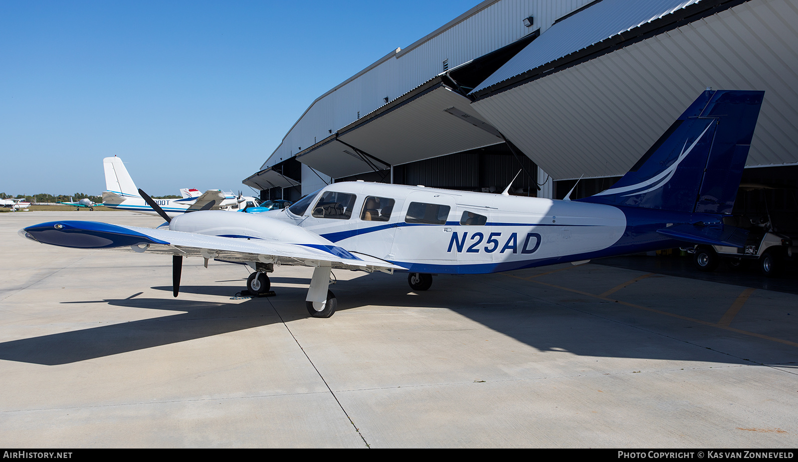 Aircraft Photo of N25AD | Piper PA-34-220T Seneca III | AirHistory.net #218708