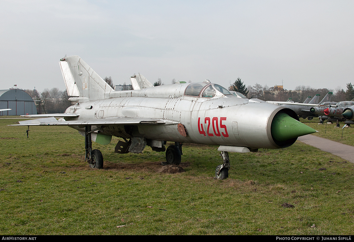 Aircraft Photo of 4205 | Mikoyan-Gurevich MiG-21PFM | Poland - Air Force | AirHistory.net #218781