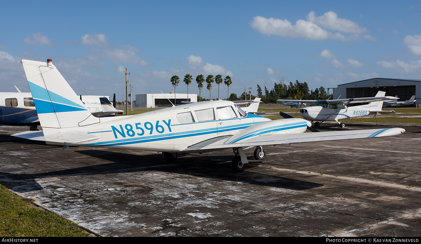 Aircraft Photo of N8596Y | Piper PA-30-160 Twin Comanche | AirHistory.net #218809