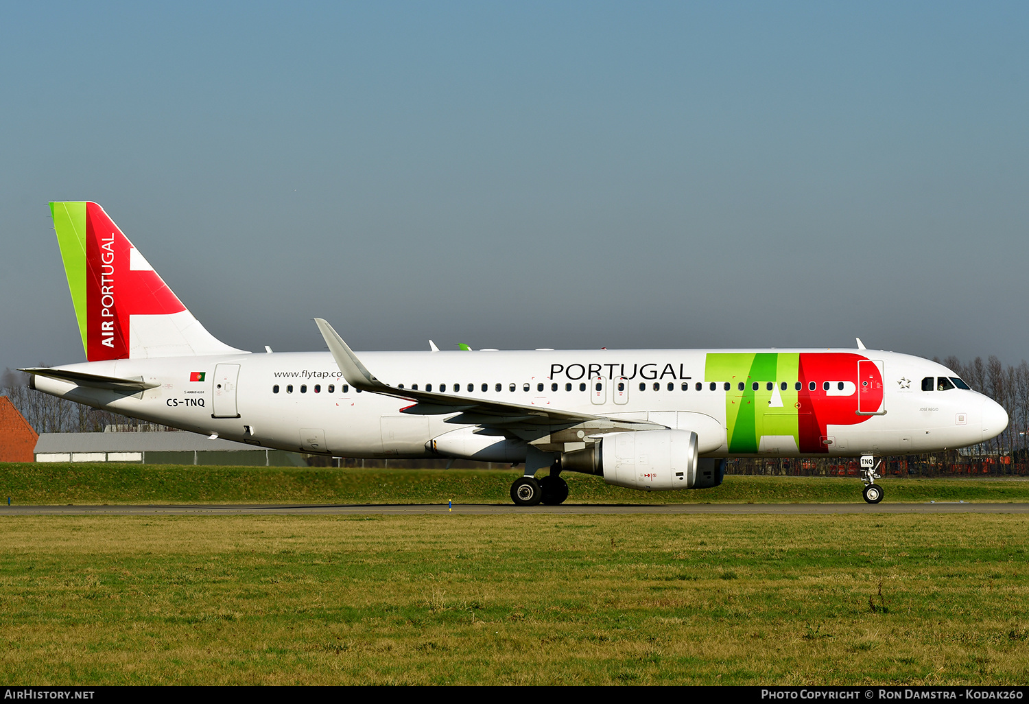 Aircraft Photo of CS-TNQ | Airbus A320-214 | TAP Air Portugal | AirHistory.net #218819