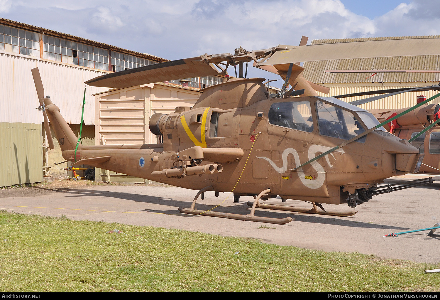 Aircraft Photo of 667 | Bell AH-1E Tzefa F | Israel - Air Force | AirHistory.net #218976