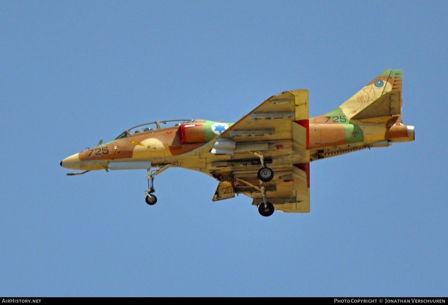 Aircraft Photo of 725 | McDonnell Douglas TA-4J Skyhawk (Aa-it) | Israel - Air Force | AirHistory.net #219112