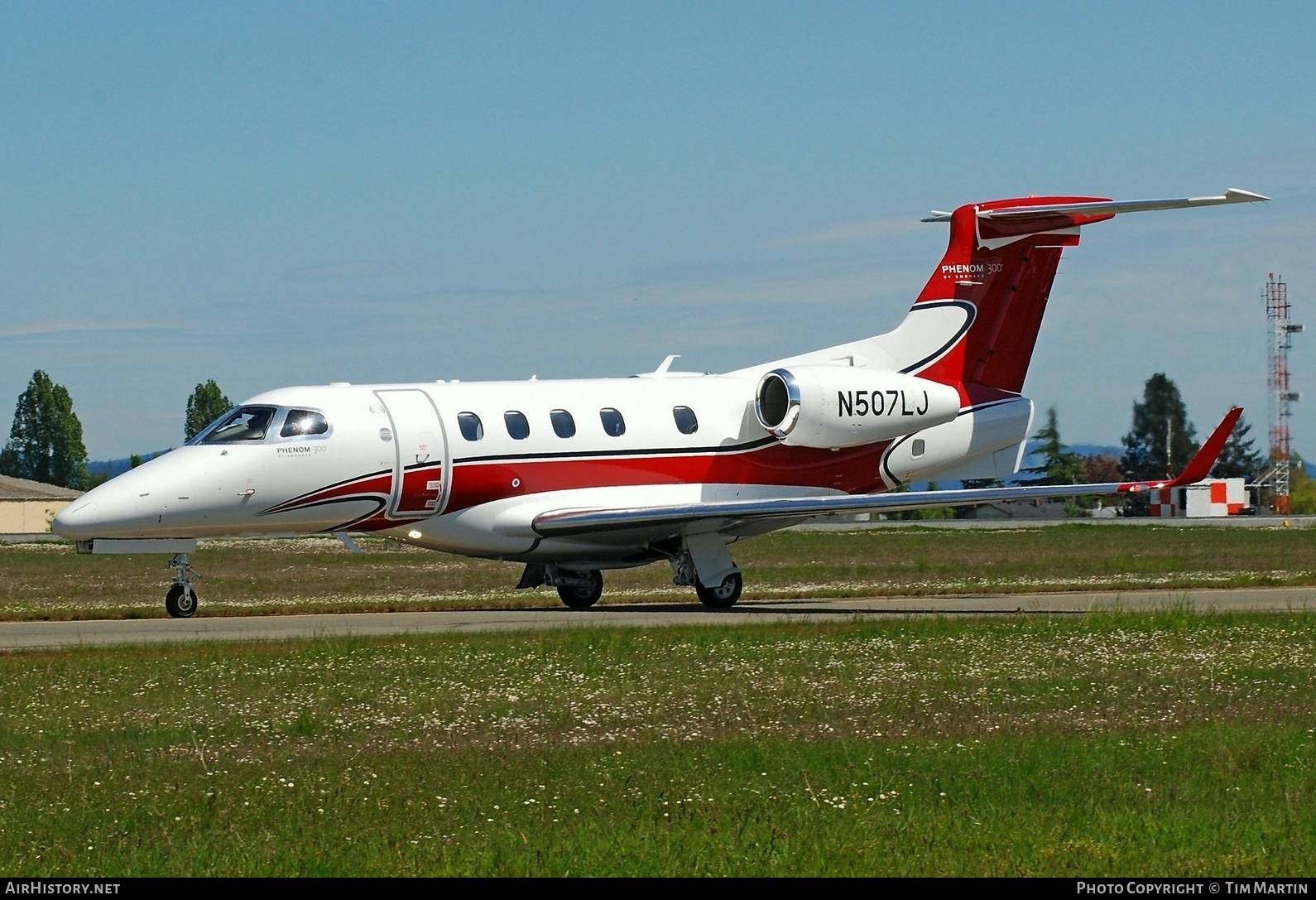 Aircraft Photo of N507LJ | Embraer EMB-505 Phenom 300 | AirHistory.net #219122