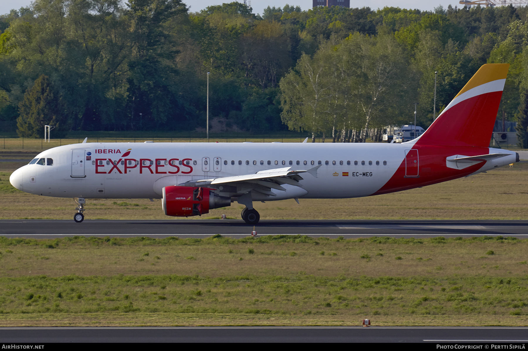 Aircraft Photo of EC-MEG | Airbus A320-214 | Iberia Express | AirHistory.net #219314