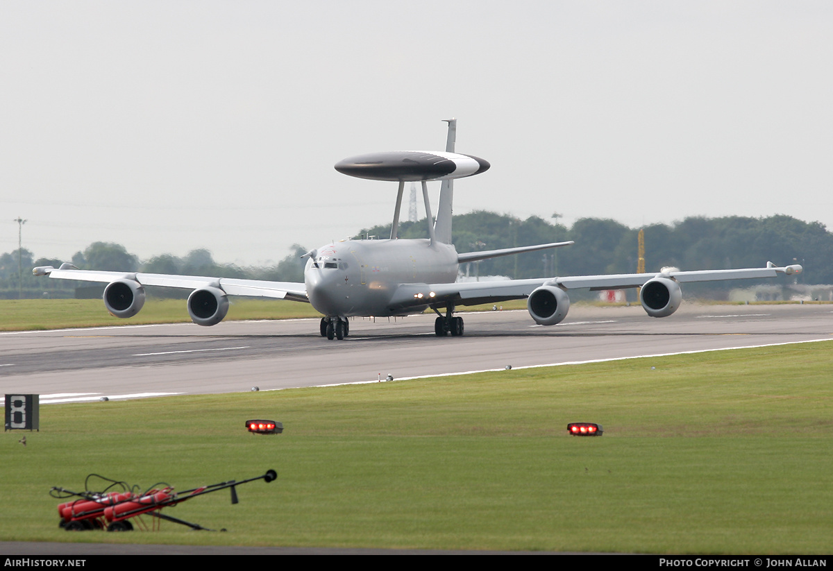 Aircraft Photo of ZH102 | Boeing E-3D Sentry AEW1 | UK - Air Force | AirHistory.net #219456