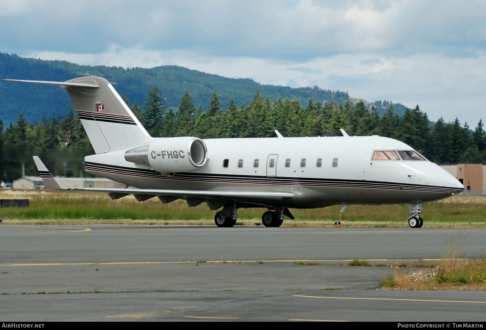 Aircraft Photo of C-FHGC | Bombardier Challenger 604 (CL-600-2B16) | AirHistory.net #219562