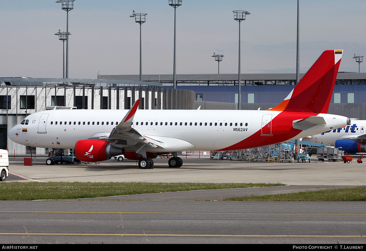 Aircraft Photo of N562AV | Airbus A320-214 | Avianca | AirHistory.net #219589