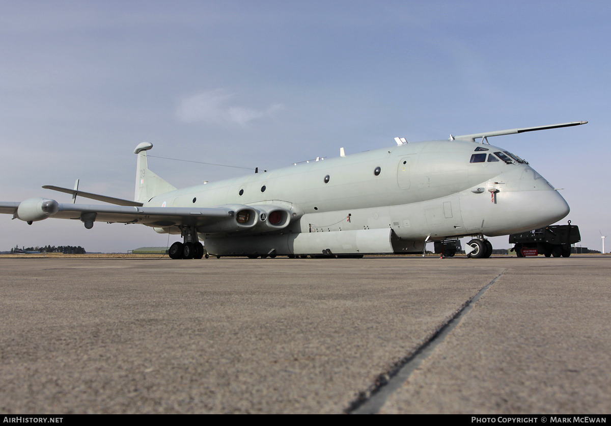 Aircraft Photo of XV229 | Hawker Siddeley HS-801 Nimrod MR.2P | UK - Air Force | AirHistory.net #219874